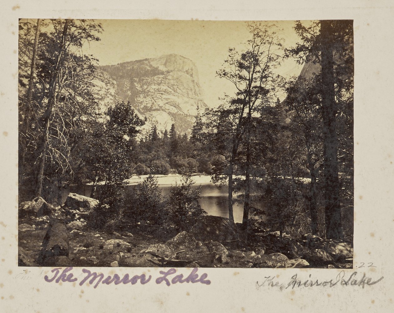 The Lake, Yosemiten laakso, Mariposa County, CAL. (nro 1028) tekijältä Carleton Watkins