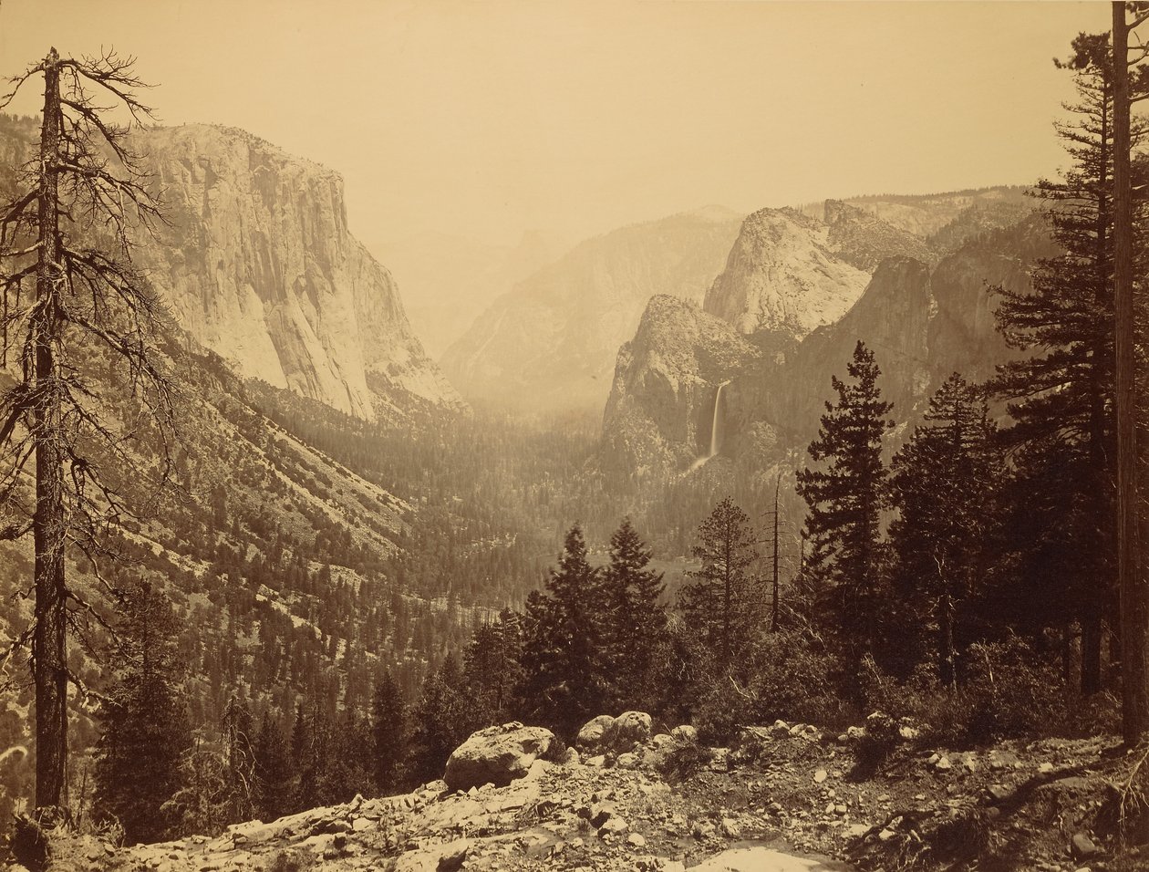 Yosemiten laakso Inspiration Pointilta Mariposa Trailin varrella / [Yleisnäkymä laaksoon Inspiration Pointilta] tekijältä Carleton Watkins