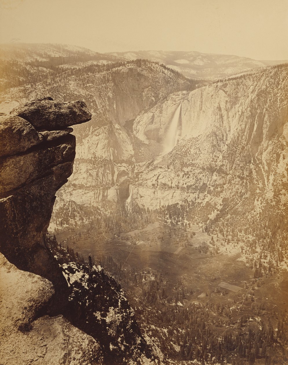 [Yosemiten putoukset Glacier Pointilta nähtynä] tekijältä Carleton Watkins