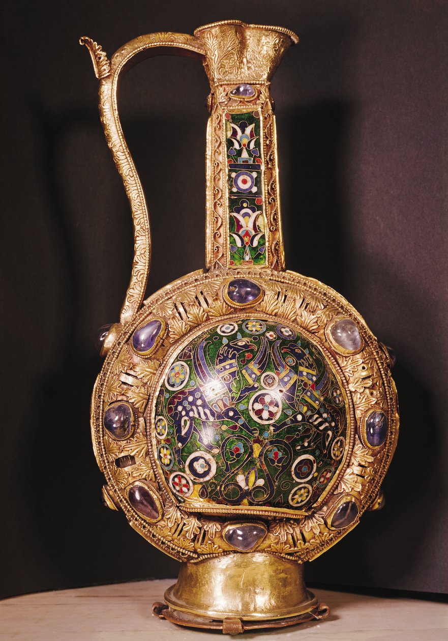 Kaarle Suuren vesikannu (kulta & cloisonne emali) tekijältä Carolingian School