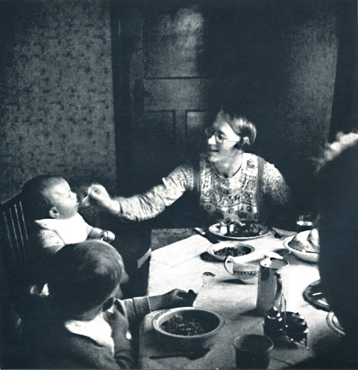 Mukava kuuma illallinen, 1941 tekijältä Cecil Beaton