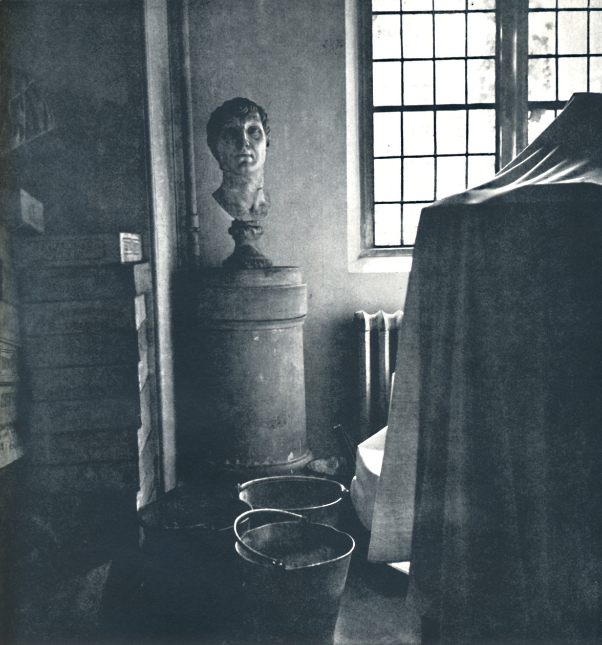 Dynastioiden passi, 1941 tekijältä Cecil Beaton