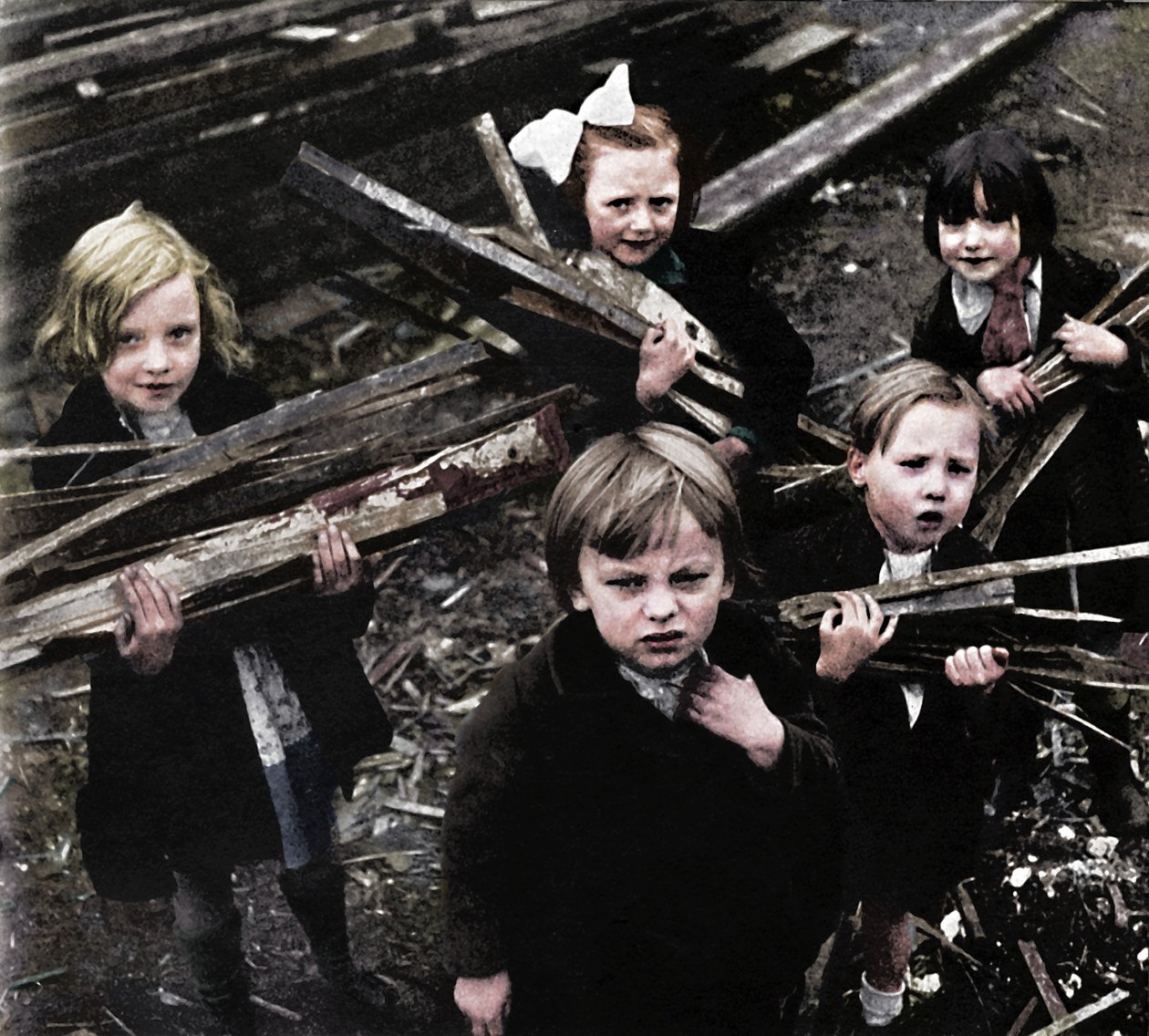 Polttopuut, 1941 tekijältä Cecil Beaton