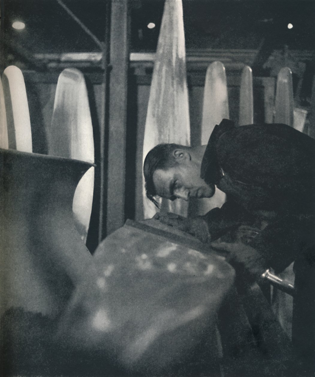 Mittausilmaruuvin terät, 1941 tekijältä Cecil Beaton