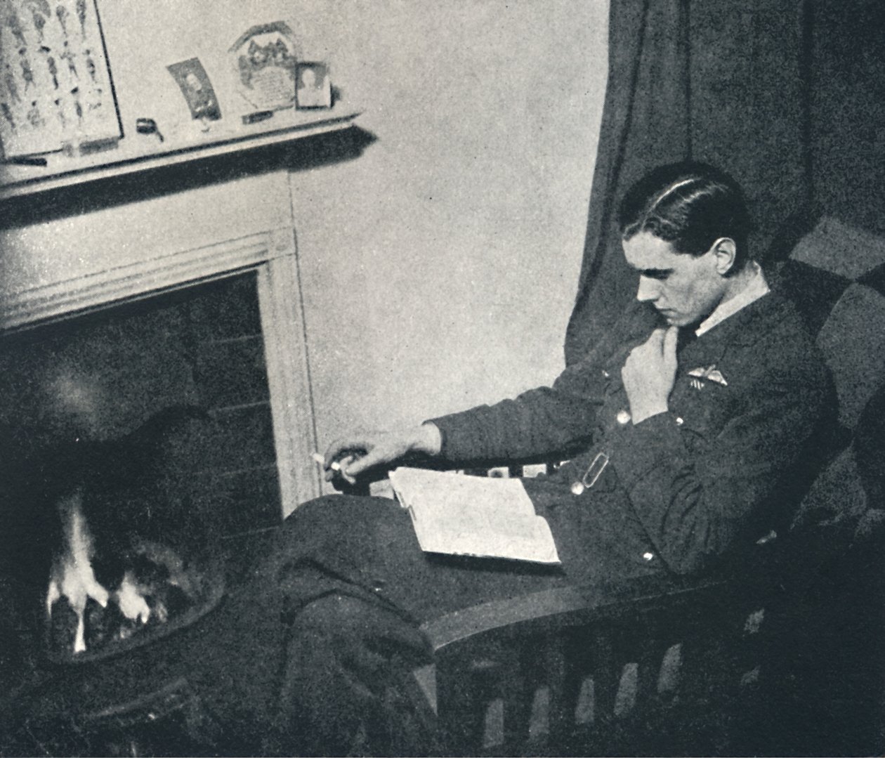 Rentoutuminen, 1941 tekijältä Cecil Beaton