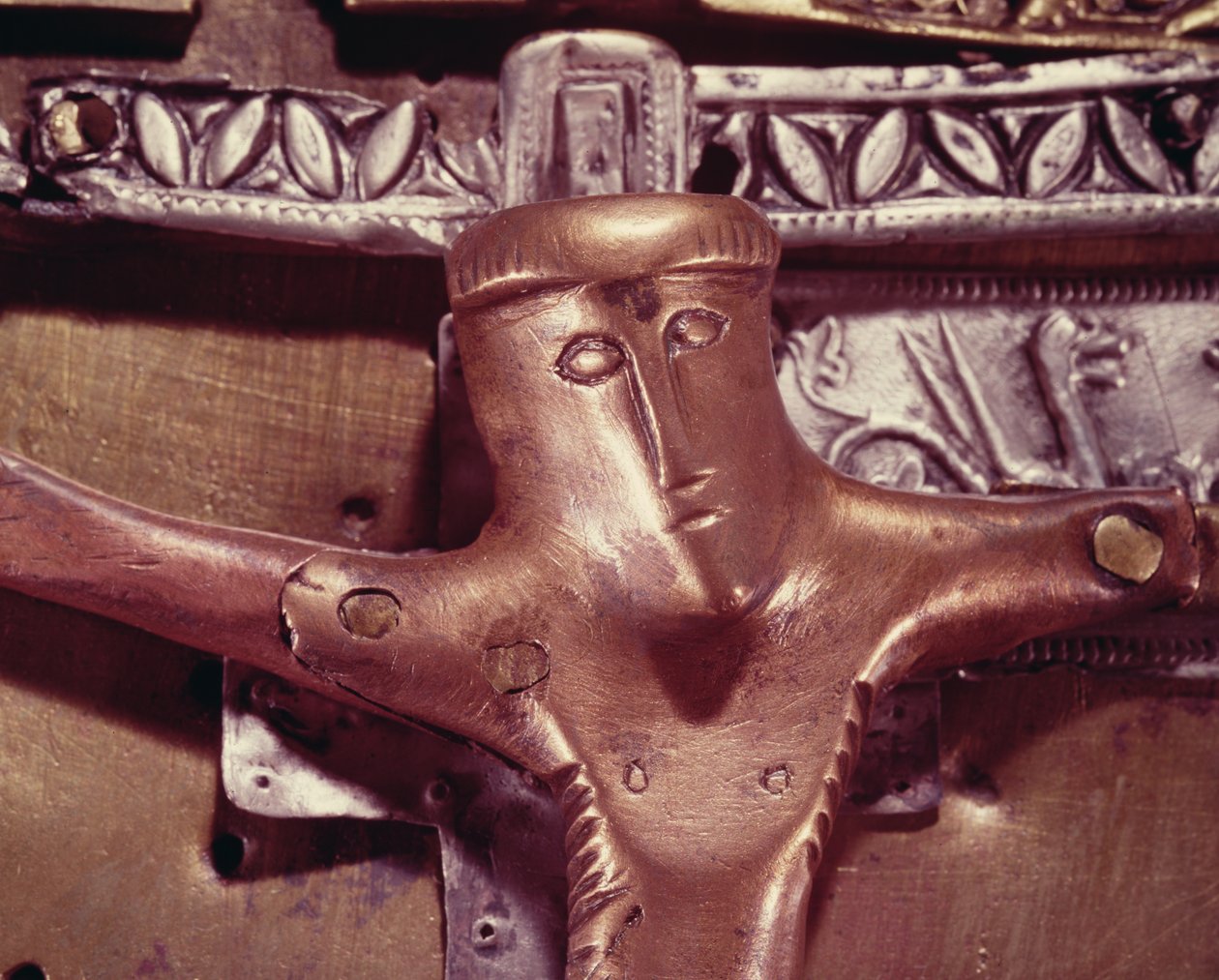Bell-pyhäkkö, joka tunnetaan nimellä Corp Naomh, Templecross, Westmeathin kreivikunta, 10. ja 1400-luvun hopea- ja pronssinen yksityiskohta numerosta 390440 tekijältä Celtic