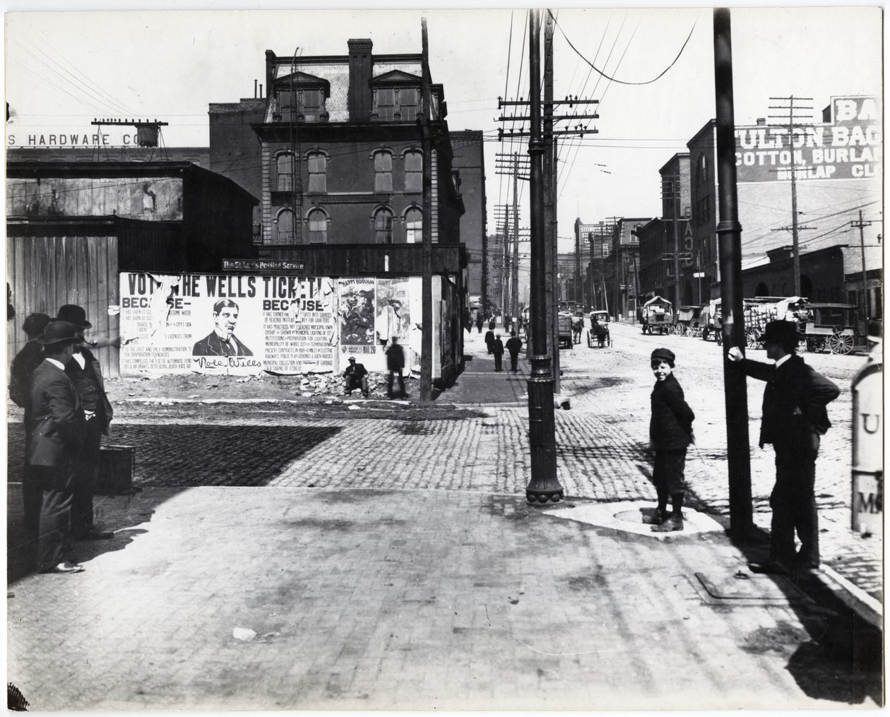 7th Streetin ja Cerre Streetin luoteiskulma. tekijältä Charles Clement Holt