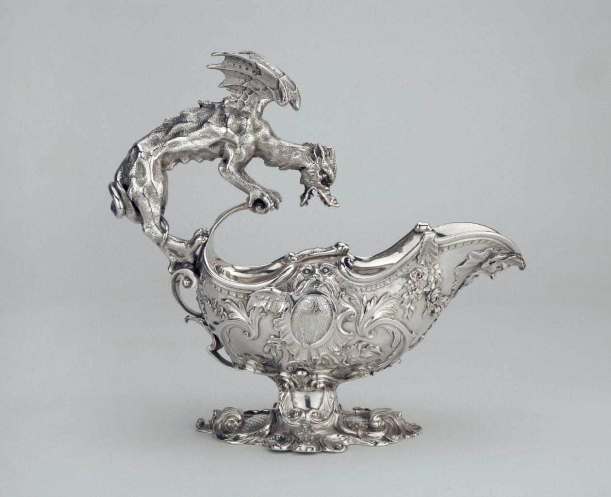 Sauceboat c. 1740 (hopea) tekijältä Charles Kandler