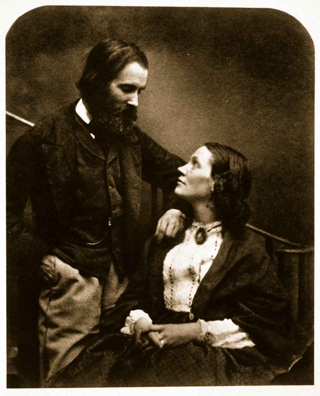 Alexander Munro ja hänen vaimonsa, 7. lokakuuta 1863 (seepiakuva) tekijältä Charles Lutwidge Dodgson
