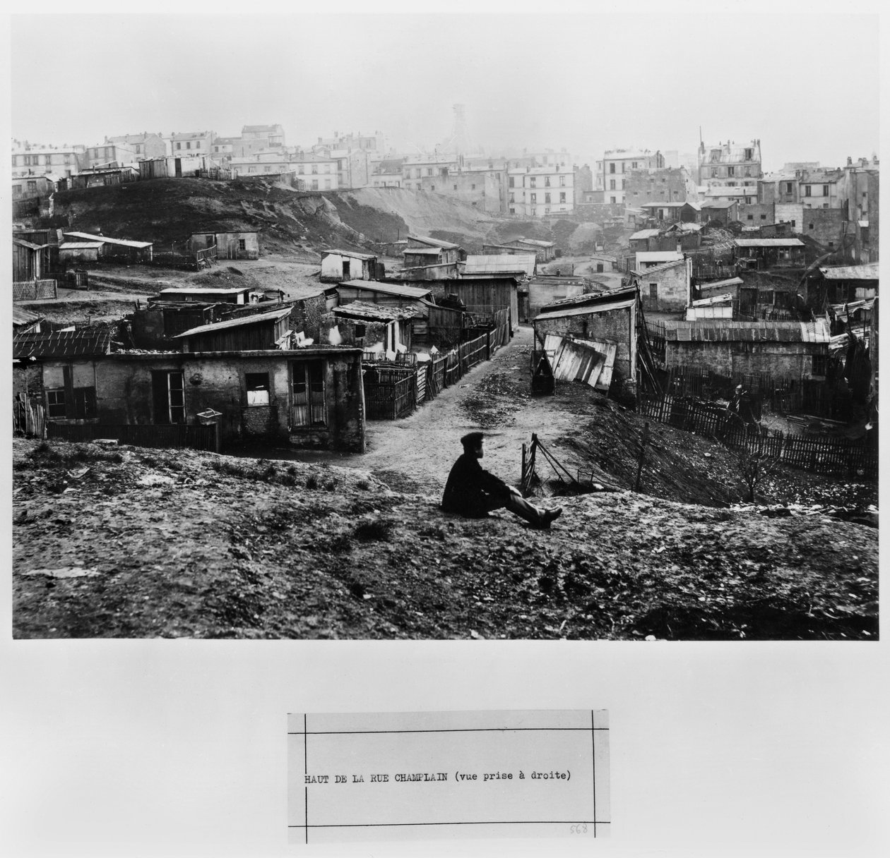 Rue Champlainin huipulla (kuva oikealta) Paris, 1858-78 tekijältä Charles Marville