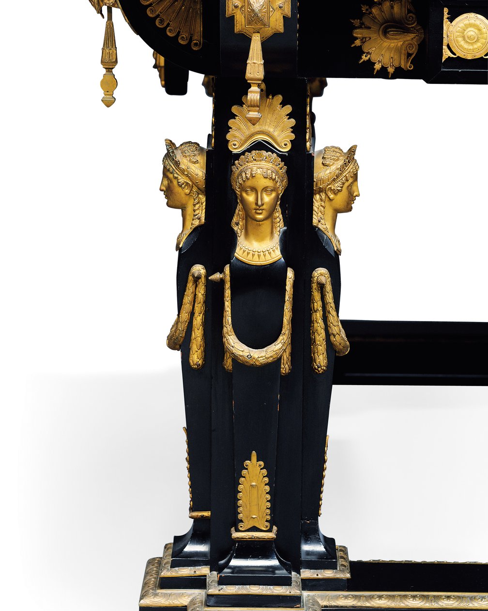 Napoleon III -pöytä, suunnittelija Jean Brandely, intarsia E. Varlot, Pariisi, n. 1850-1875 (ormolu, kullattu kupari, eebenpuu ja sycamore) tekijältä Charles Guillaume Diehl