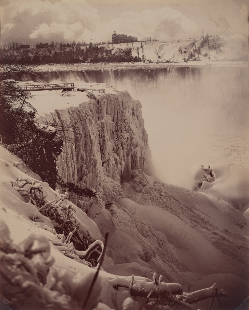 Frozen Falls, c. 1880. tekijältä Charles Bierstadt