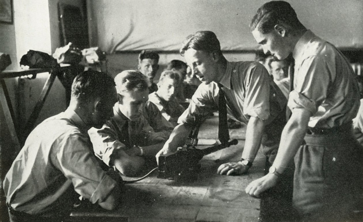 RAF:n henkilökunta oppia aseista, 1941. tekijältä Charles Brown