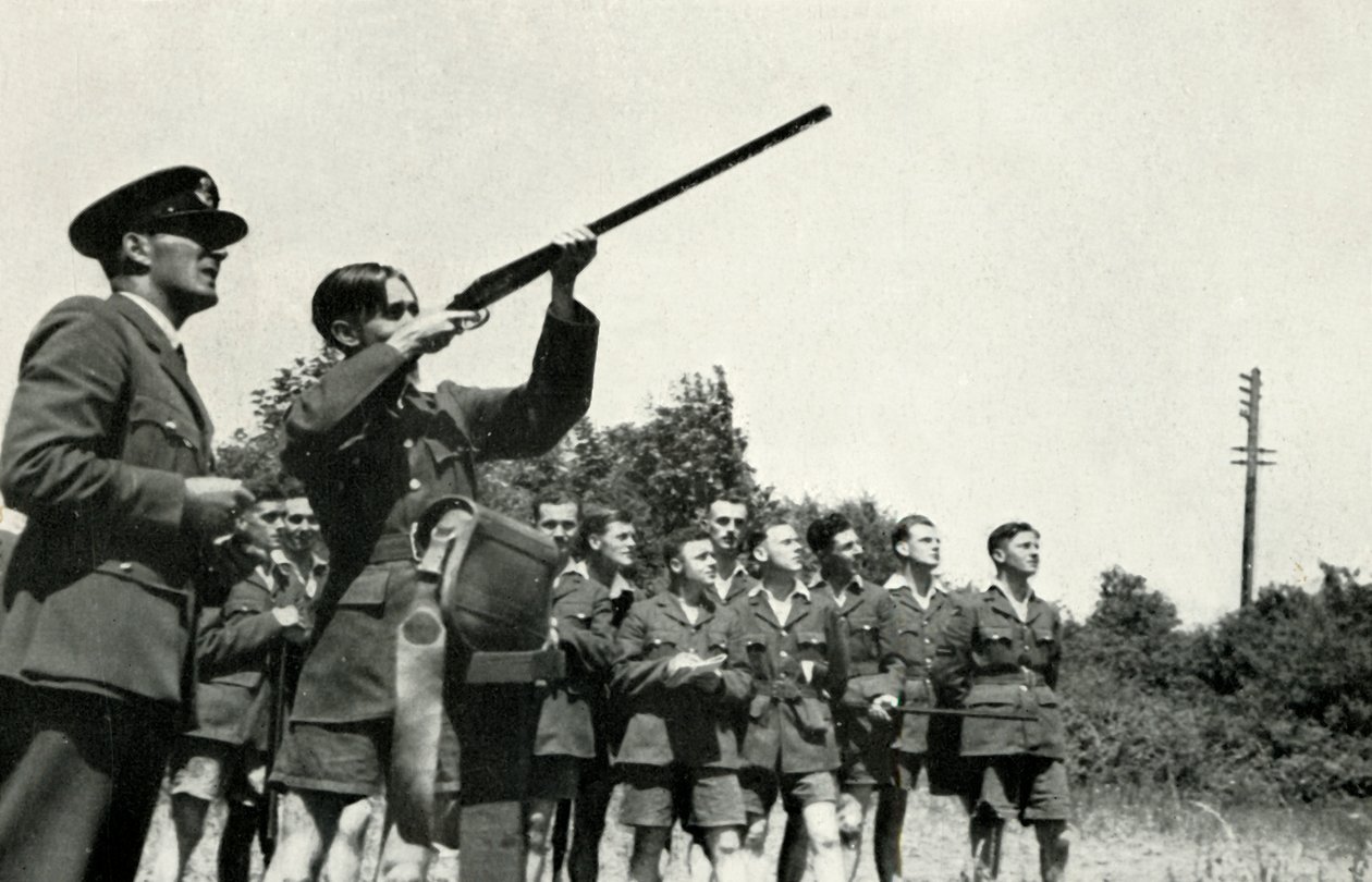 RAF:n henkilökunta oppi ampumaan aseita toisen maailmansodan aikana, 1941. tekijältä Charles Brown