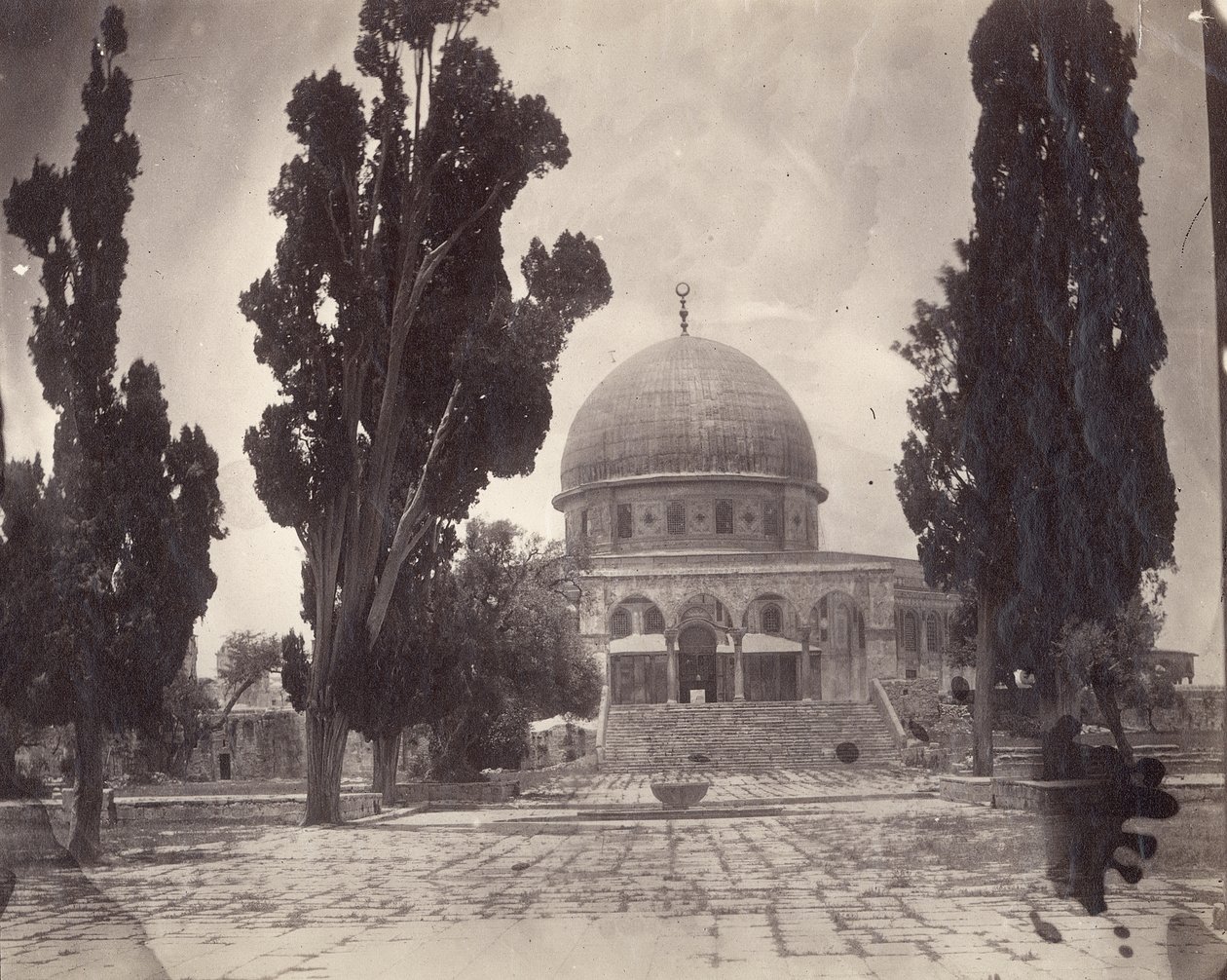 Kalliokupoli Haram al Sharifilla Jerusalemissa, etelästä, 1870 tekijältä Charles F. Tyrwhitt Drake