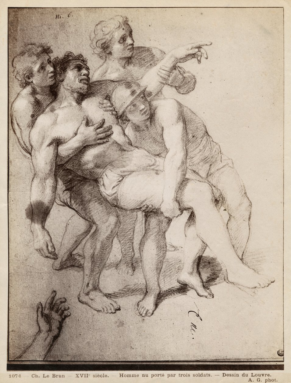 Puolialaston mies kolmen miehen tukemana, tutkielma "Aleksanteri Suuri ja Porus" tai "Pooruksen tappio", n. 1665-1673 (pierre noire ja valkoiset liidun kohokohdat beigellä paperilla) tekijältä Charles Le Brun