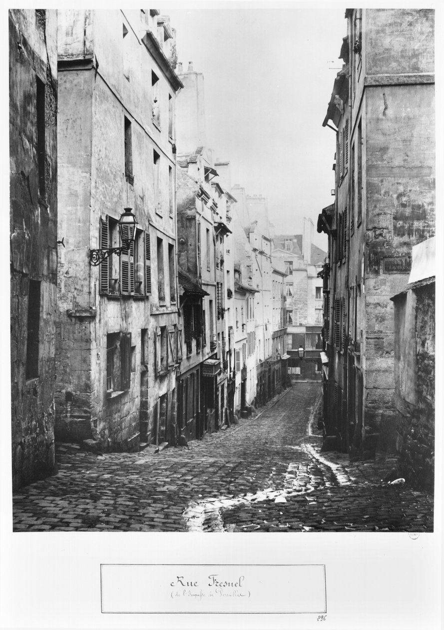 Rue Fresnel, Versaillesin umpikujasta, Pariisista, 1858-78 tekijältä Charles Marville