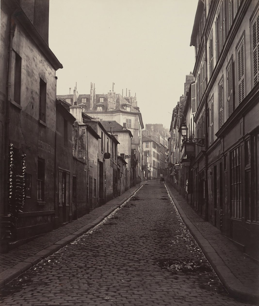 Rue Neuve-Coquenard Rue Lamartinelta, 1870-luku. tekijältä Charles Marville