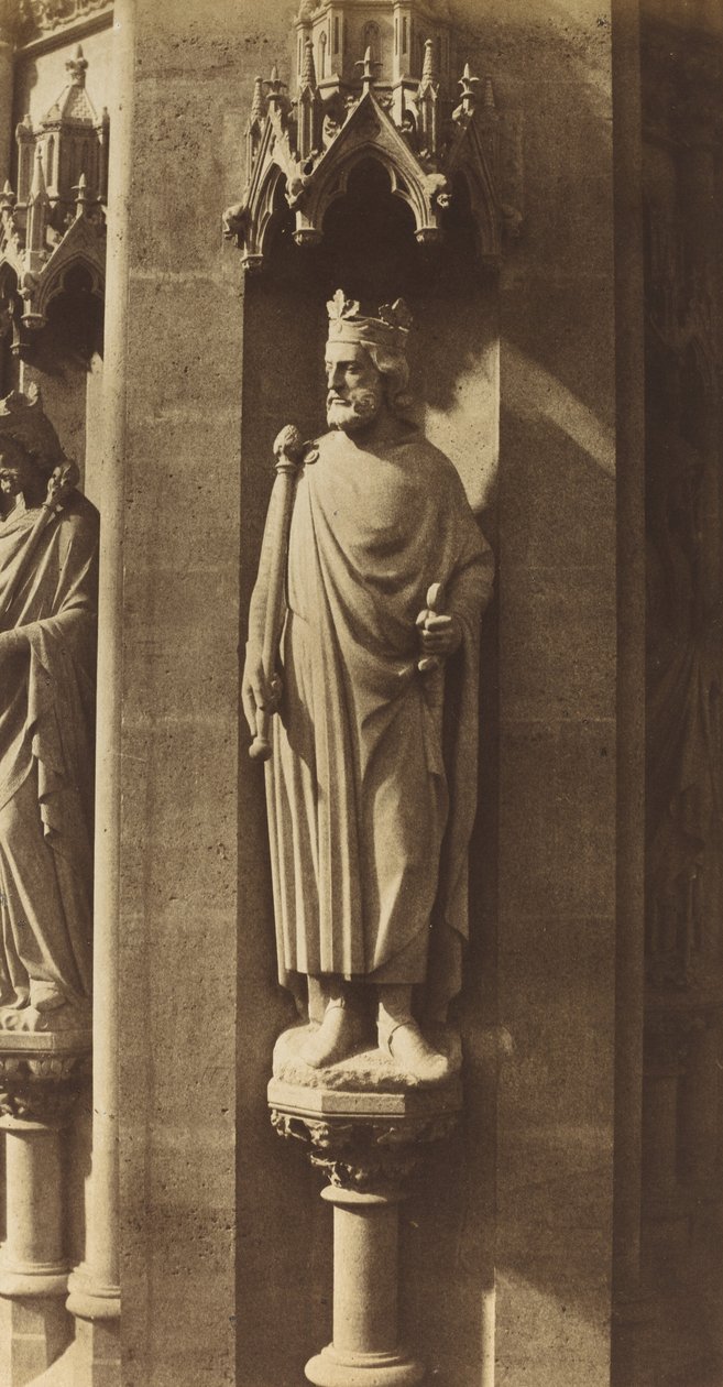 Cloviksen patsas, Sainte-Clotilden kirkko, Pariisi, 1856. tekijältä Charles Marville