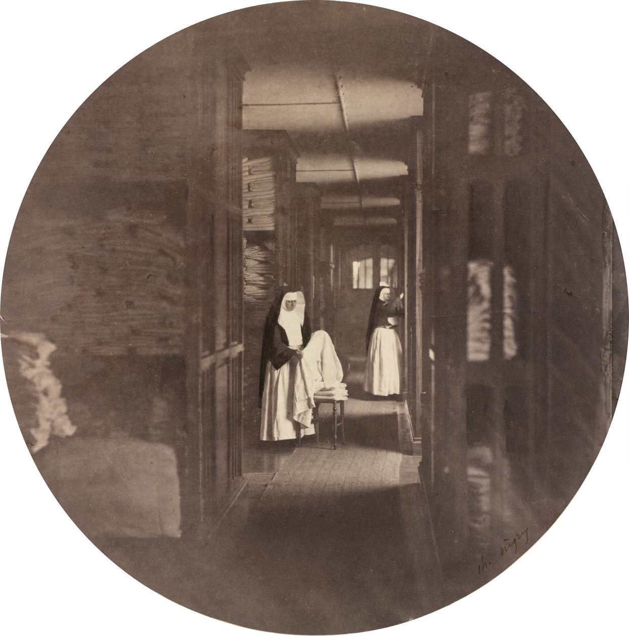 Vincennesin keisarillinen turvapaikka: Alusvaatteet, 1859. tekijältä Charles Nègre