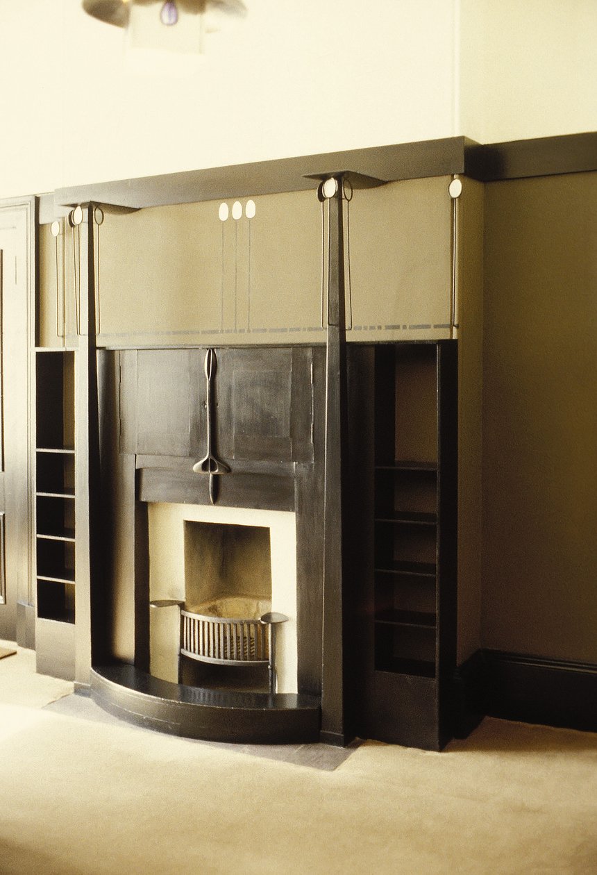 Mustaksi maalattu takka, 1914-1928 (puu, metalli). tekijältä Charles Rennie Mackintosh