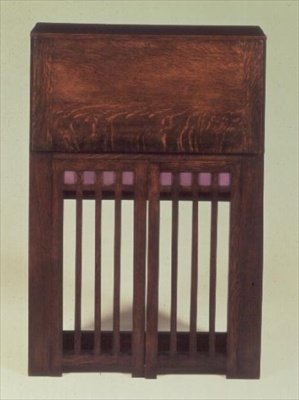 Työpöytä (puu) (suljettu) tekijältä Charles Rennie Mackintosh