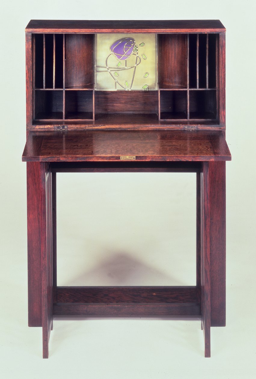 Huonekalut ja erilaiset esineet 1100- ja 1300-luvuilta tekijältä Charles Rennie Mackintosh