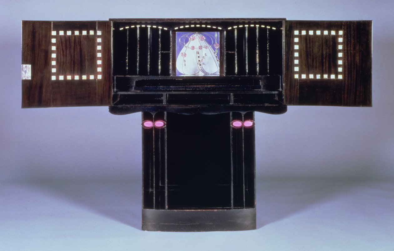 Huonekalut ja erilaiset esineet 1100- ja 1300-luvuilta tekijältä Charles Rennie Mackintosh