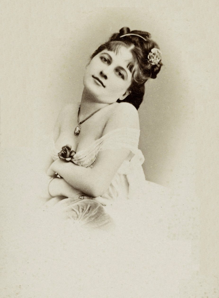 Muotokuva näyttelijä Henriette Victoire Drouardista (1851-1923). tekijältä Charles Reutlinger