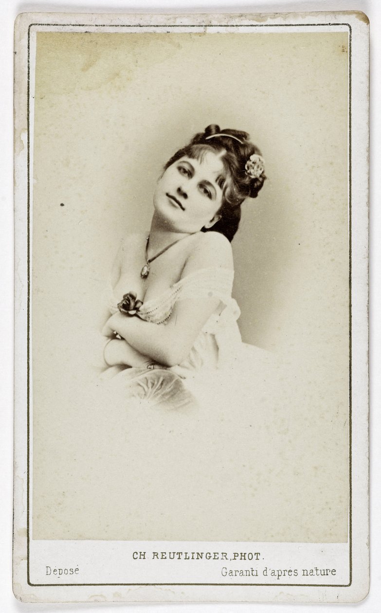Muotokuva näyttelijä Henriette Victoire Drouardista (1851-1923). tekijältä Charles Reutlinger