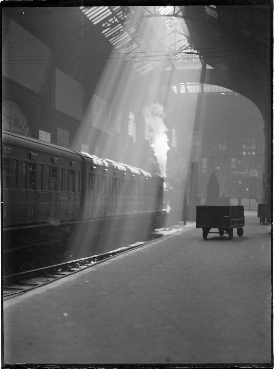 Liverpool Streetin asema, Liverpool Street, Lontoon kaupunki, Greater London Authority, 1932. tekijältä Charles William Prickett