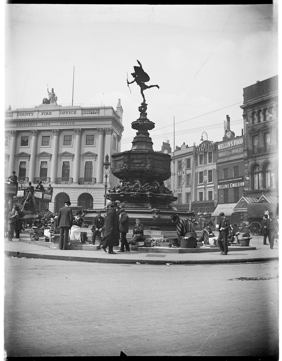 Shaftesbury Memorial Fountain, Piccadilly Circus, City of Westminster, Lontoo, 1895-1905. tekijältä Charles William Prickett