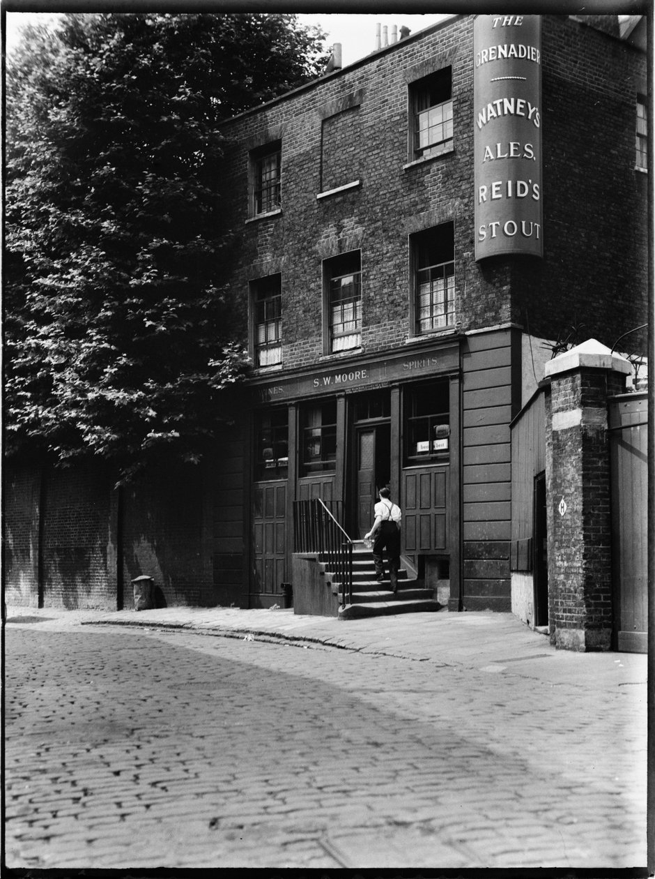 Grenadier, Wilton Row, Belgravia, City of Westminster, Greater London Authority, 1935-1940. tekijältä Charles William Prickett