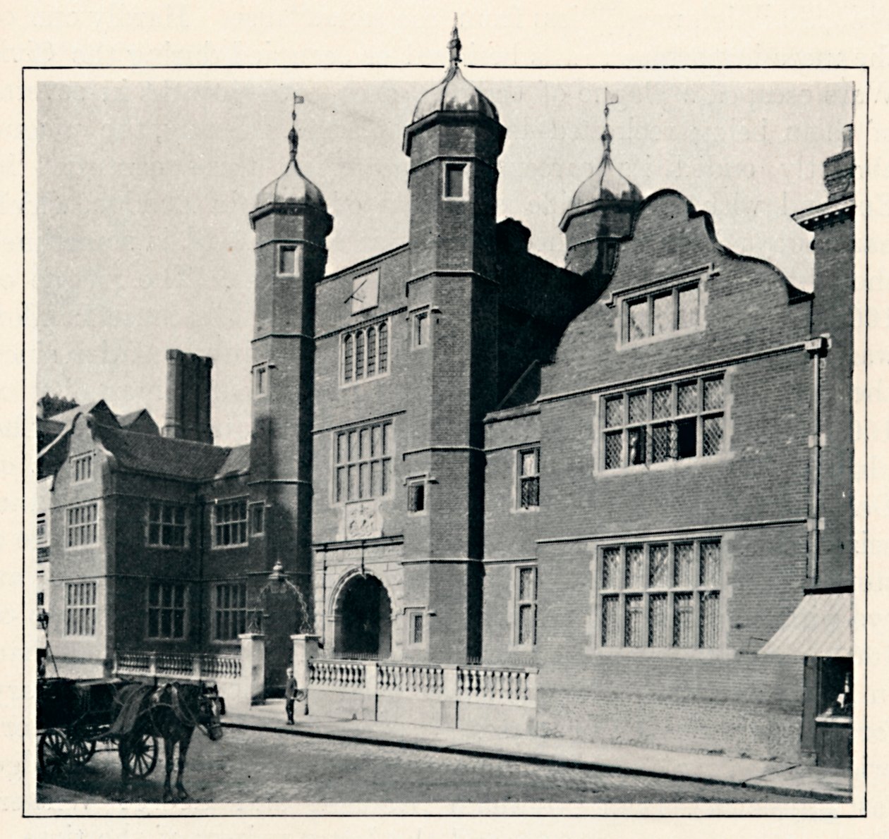 Archbishop Abbots Hospital, Guildford, 1903 tekijältä Chester Vaughan