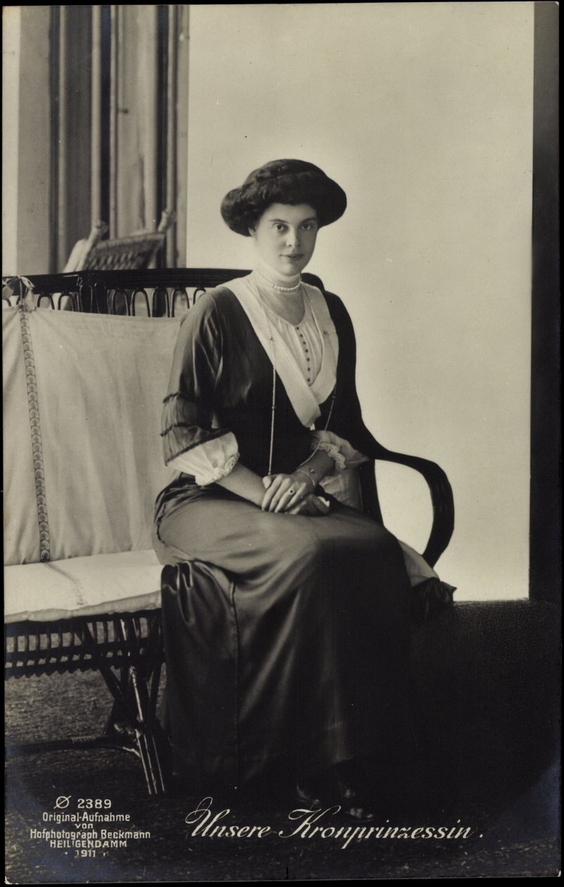 Ak Kronprinzessin Cecilie von Preußen, Sitzportrait tekijältä Chinese School