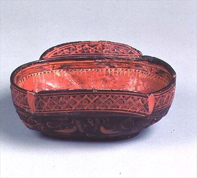 Ear-Cup, myöhäinen läntinen Han-dynastia, 206 eKr.-6 jKr (lakka) tekijältä Chinese School