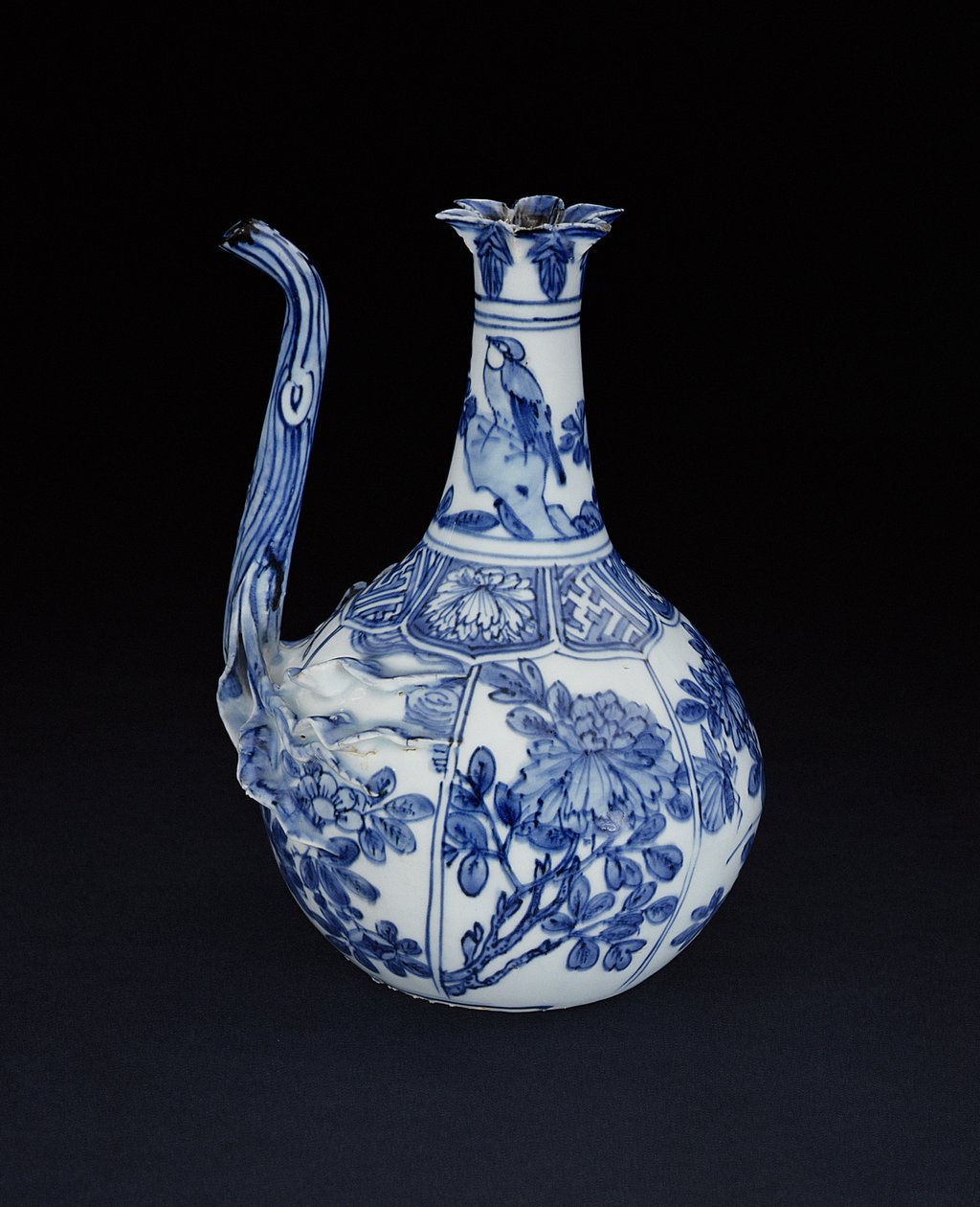 Sinivalkoinen kraakgranaattiomenapuikko lintuilla ja kukilla maalattu, Wanli, 1580-1600 (posliini) tekijältä Chinese School