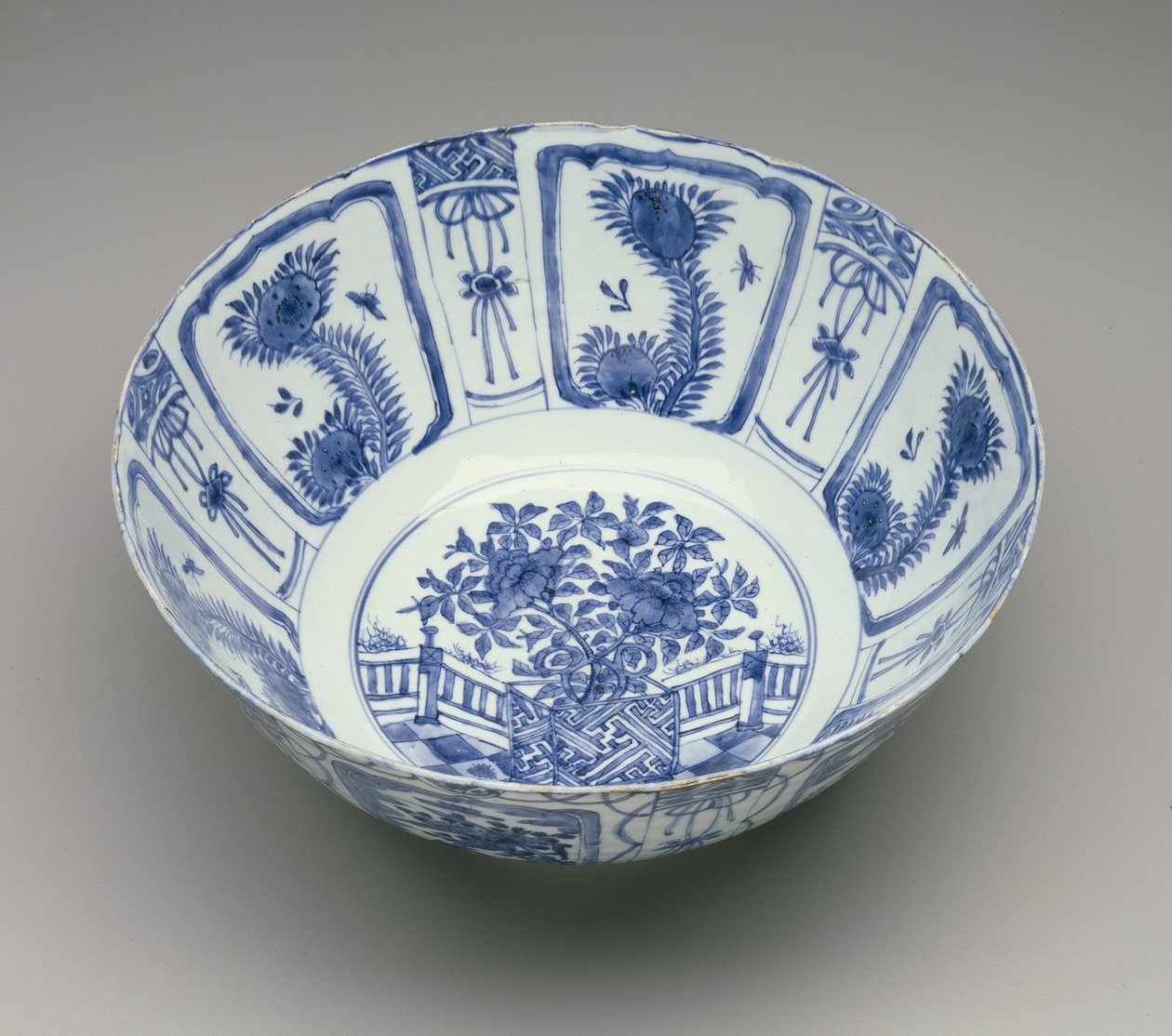 Kulho, n. 1640-1650 tekijältä Chinese School