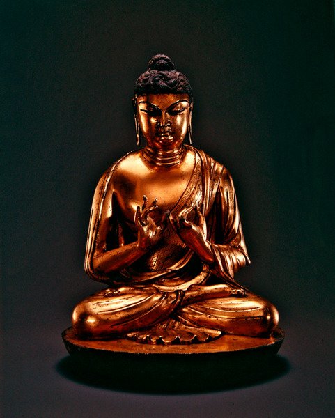 Buddha Vairocana (Dari), Tang-dynastia (618-907), 800-luvun alku (kullattua lyijyä pronssia) tekijältä Chinese School