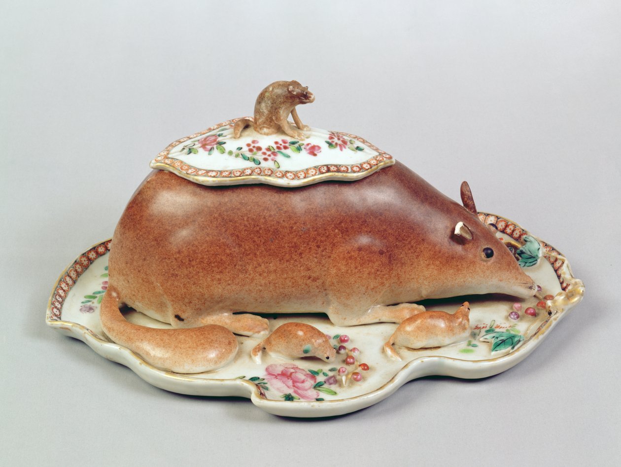Famille ruusukastike tureen ja kansi mallitettu oravaksi, Chien Lung -kausi (1736-95) (keraaminen) tekijältä Chinese School