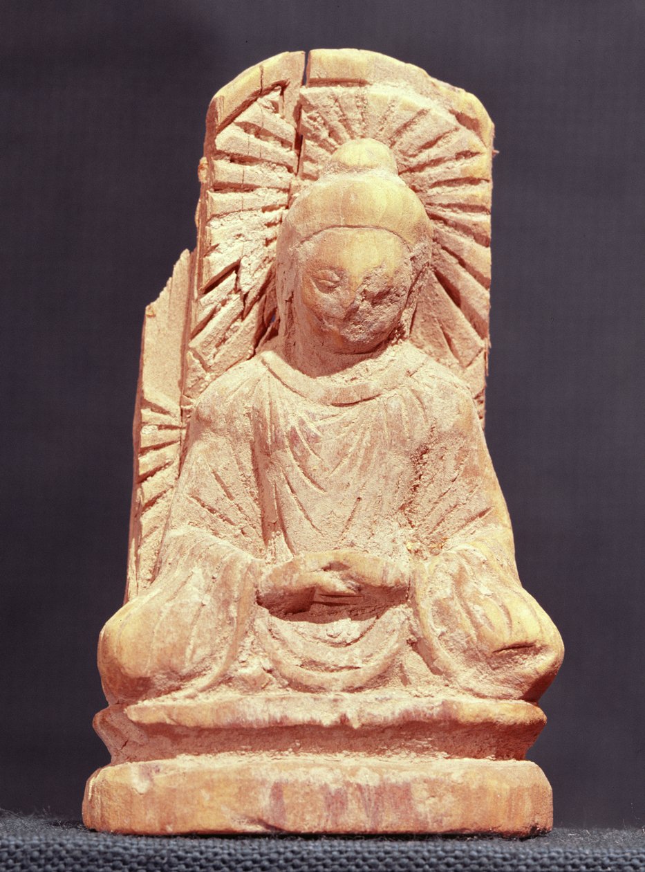 Istuva Buddha meditaatiossa, Tumshuqista (Xinjiang) 4.-5. vuosisadalta (puu) tekijältä Chinese School