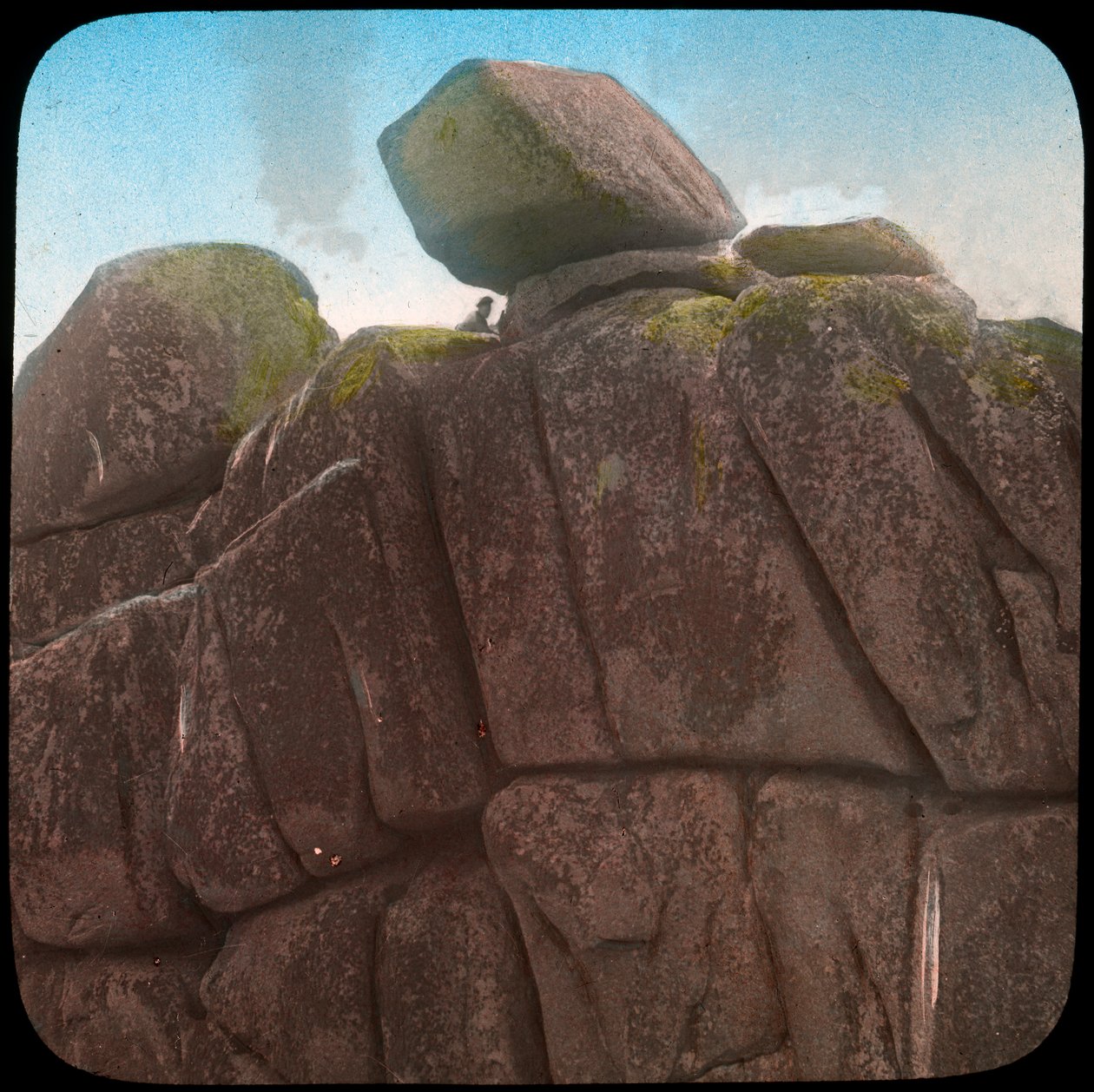 Logan Rock, lähellä Treenia, Cornwallissa, 1800-luvun loppu tai 1900-luvun alku tekijältä Church Army Lantern Department