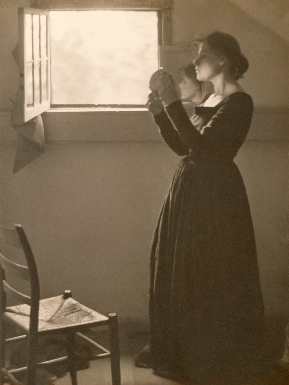 Tyttö peilin kanssa, 1898 (platinaprintti) tekijältä Clarence Henry White