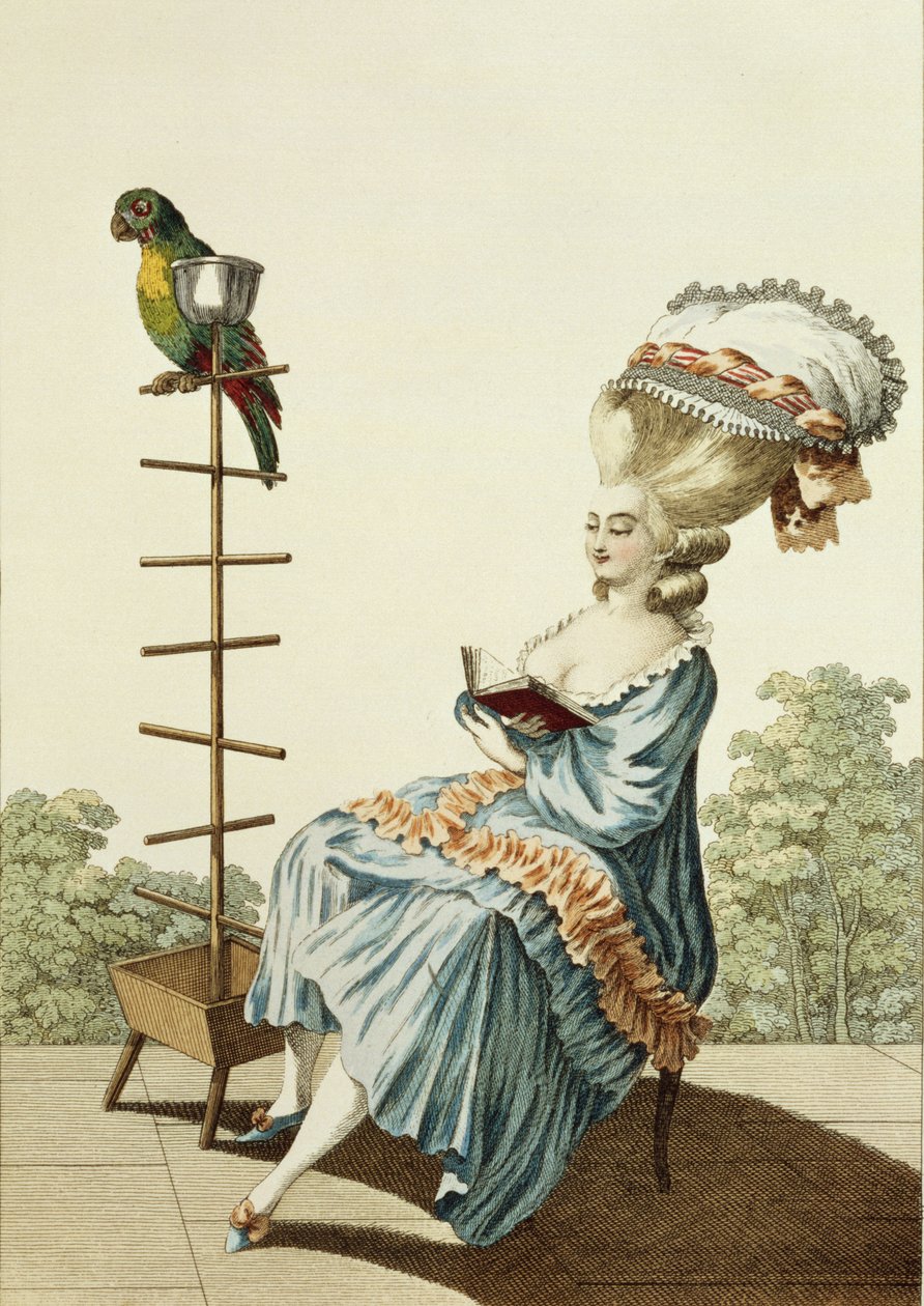 Nuori nainen lukemassa päivämekossa, jossa on hienostunut kampaus ja hattu, levy 20 teoksesta "Galerie des Modes et Costumes Francais", kaivertaja Etienne Claude Voysard (1746-1812) 1778. tekijältä Claude Louis Desrais