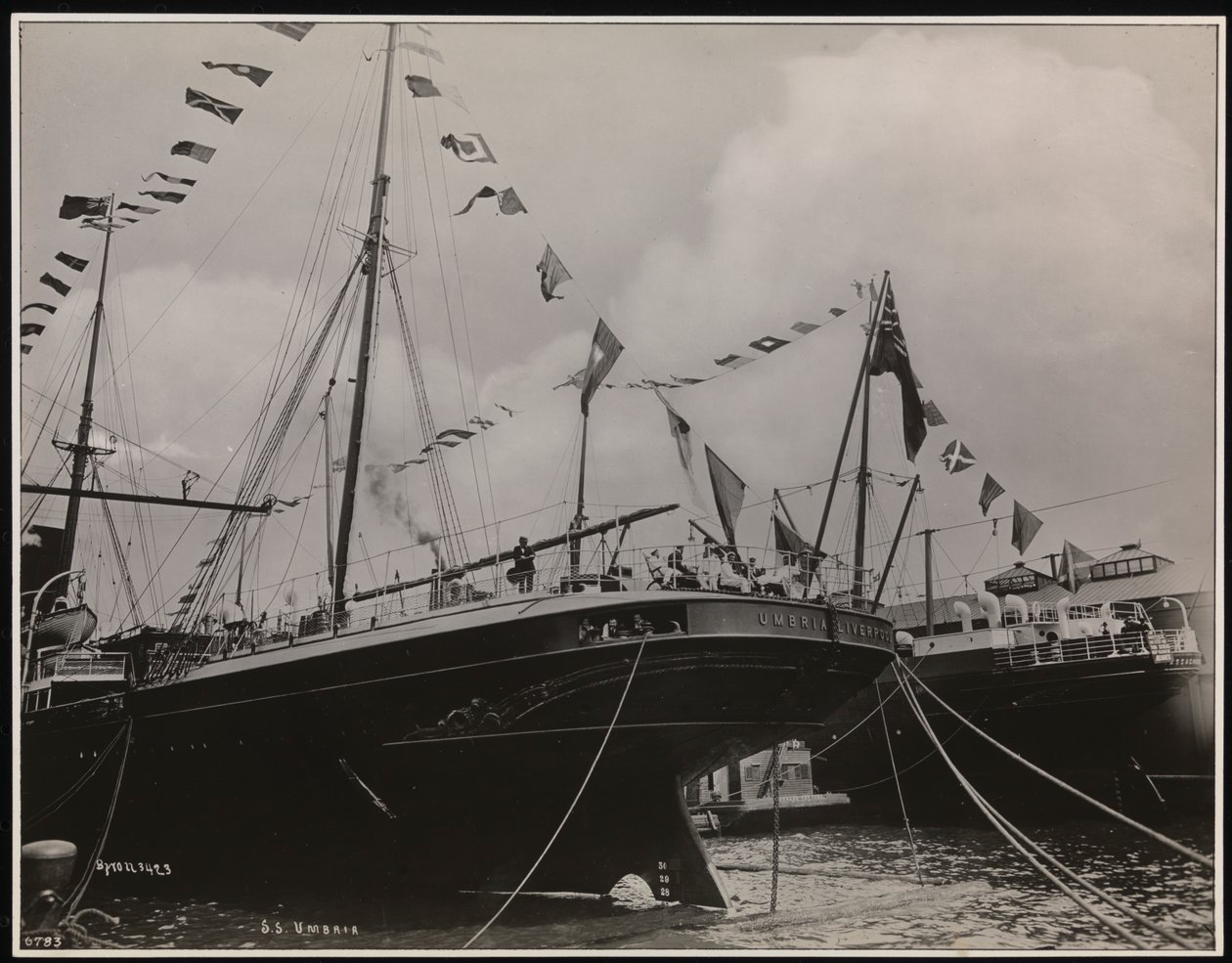 S.S. "Umbria" telakassa, n. 1897 (m/v valokuva) tekijältä Company Byron