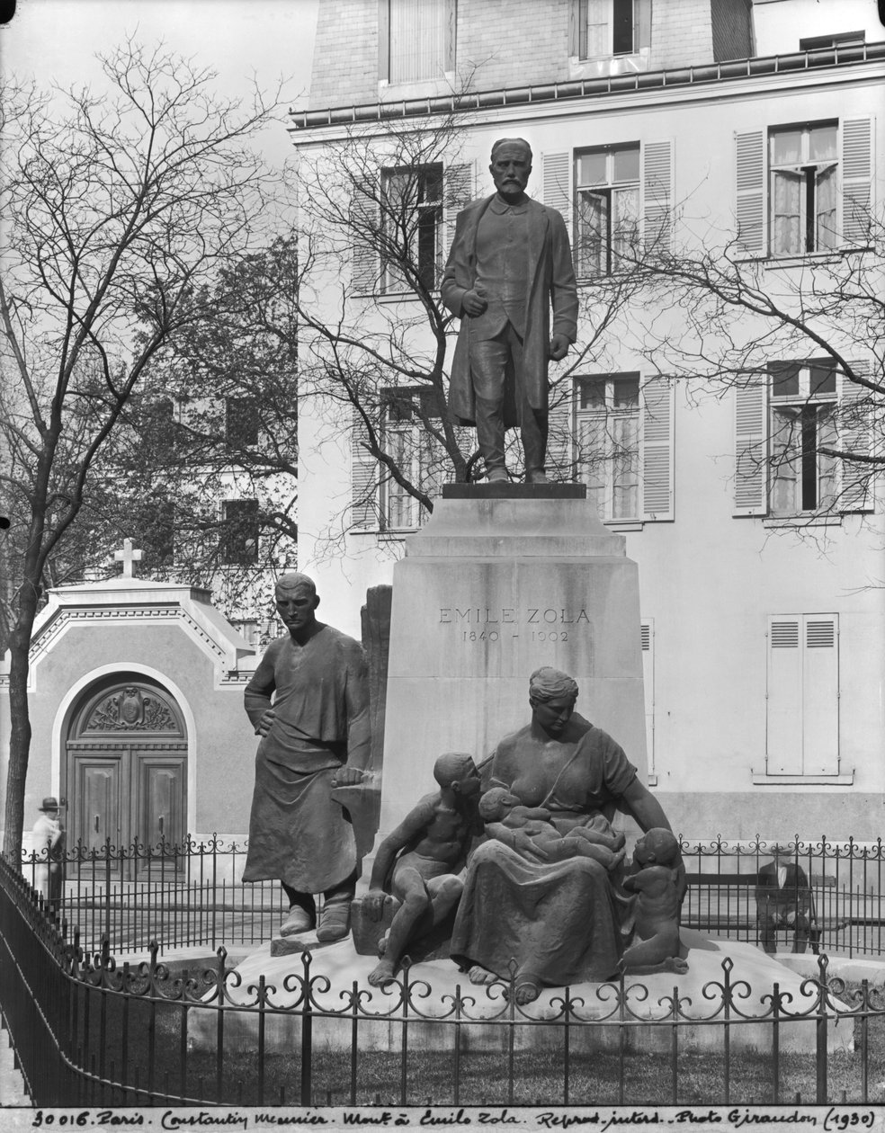 Emile Zolan muistomerkki, avenue Emile Zola, Pariisi, n. 1902-09 (pronssi) tekijältä Constantin Emile Meunier