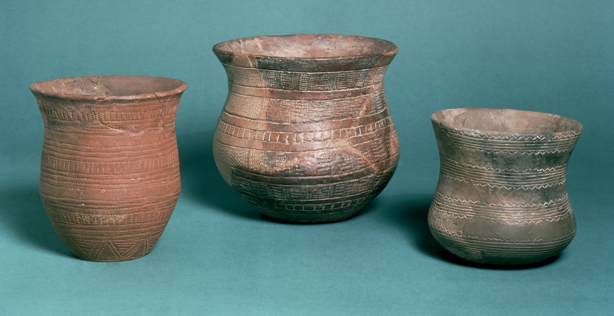 Dekantterilasit, Espanjan Los Millaresista, Stanton Harcourtista Oxfordshirestä ja Unkarista, kuparikausi, n. 2000 eKr. (keramiikka) tekijältä Copper Age
