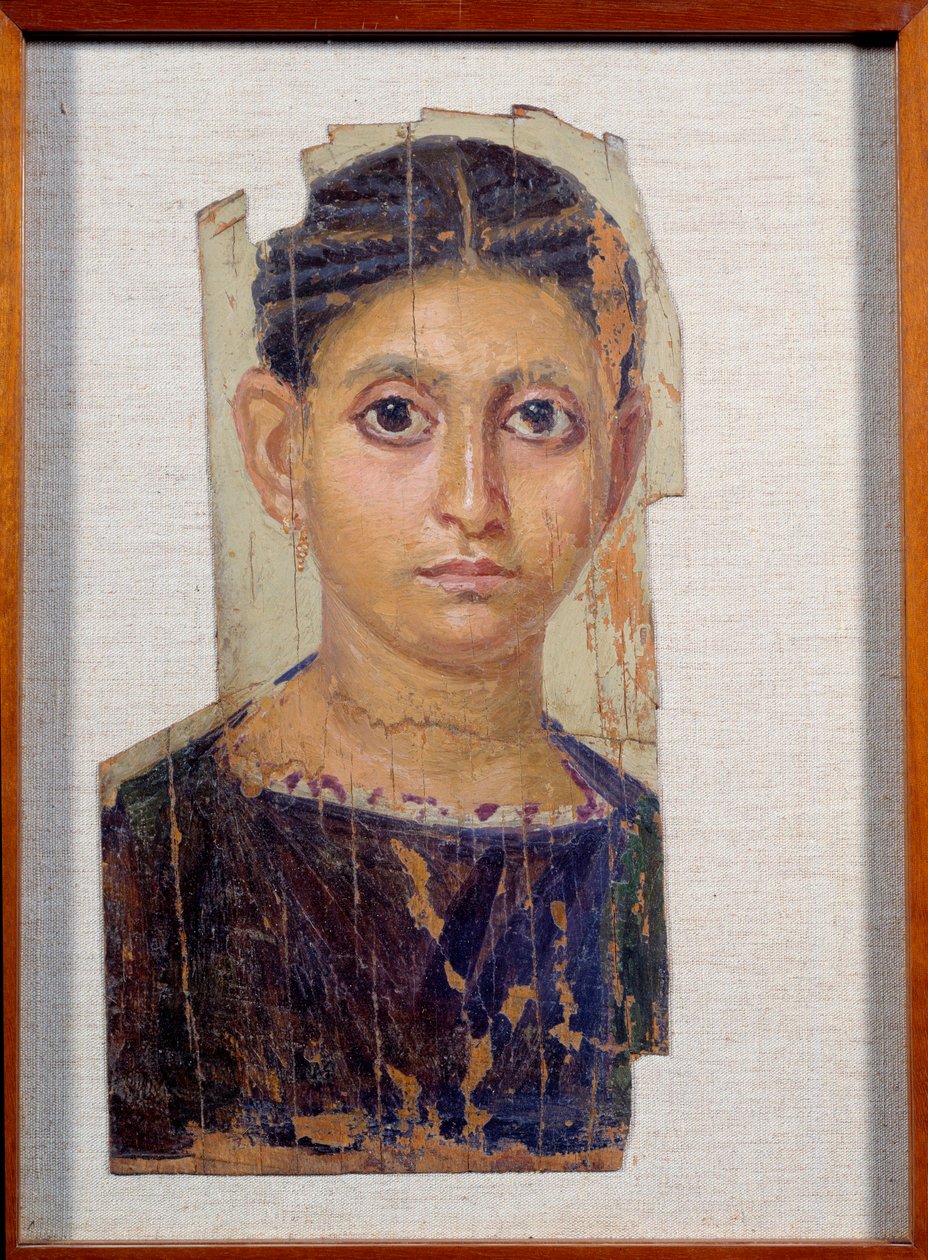 Egyptiläinen antiikki: muotokuva naismuumiosta puulla. Fayoumista (Fayum). 3. vuosisadalla jKr. HIMMEÄ. 0,32x0,18 m Pariisi, Louvre-museo tekijältä Coptic