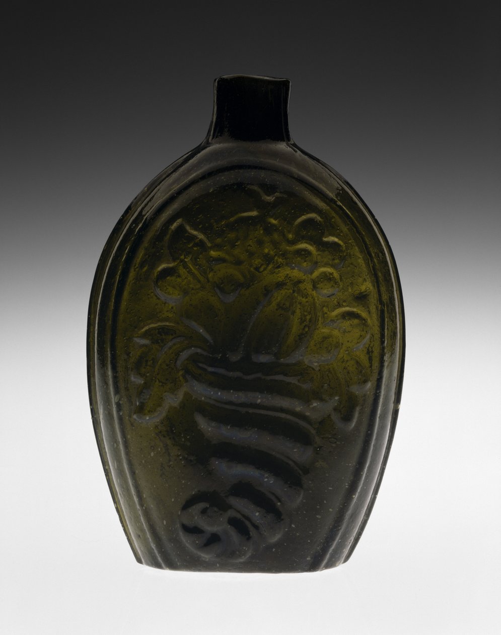 Kuviopullo, luultavasti 1820-luku (lyijytön lasi) tekijältä Coventry Glass Works