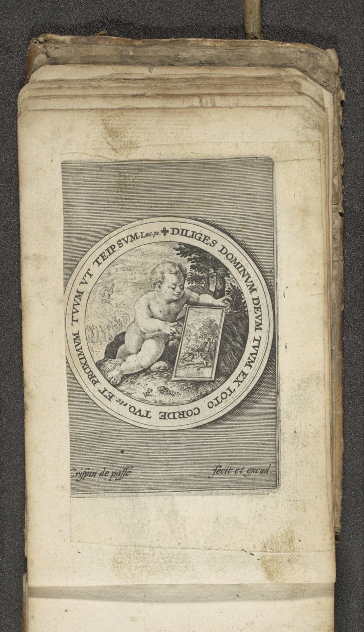 Putto tabletilla Putti kuvaa Jumalan sanaa (sarjan nimi) Verbum Dei (sarjan nimi) tekijältä Crispijn van de Passe (I)